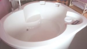 Heart-shape birth bath - the largest birth pool for women tall or short.